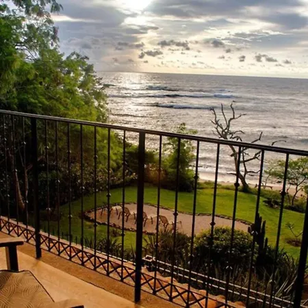 Beachfront, Sunset, & Ocean Views With Elevator