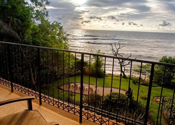Beachfront, Sunset, & Ocean Views With Elevator Appart hôtel 4*