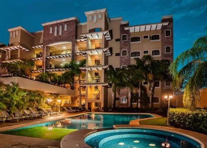 Appart hôtel Beachfront, Sunset, & Ocean Views With Elevator 4*