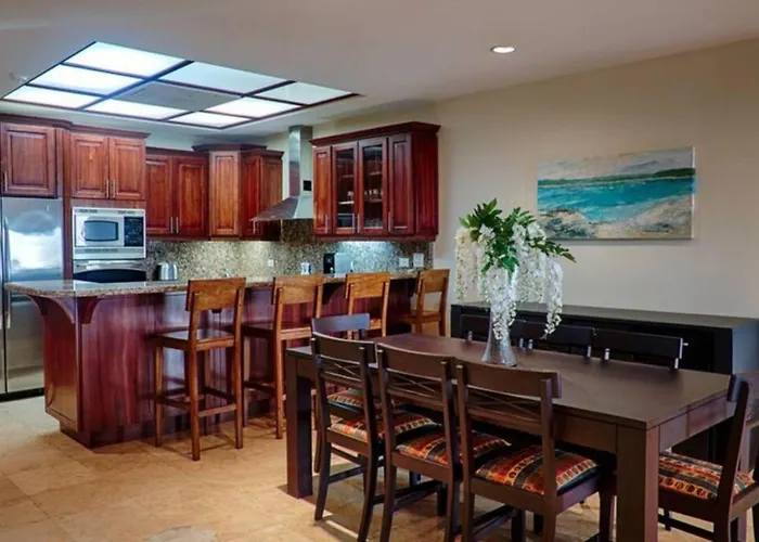 Beachfront, Sunset, & Ocean Views With Elevator 4*